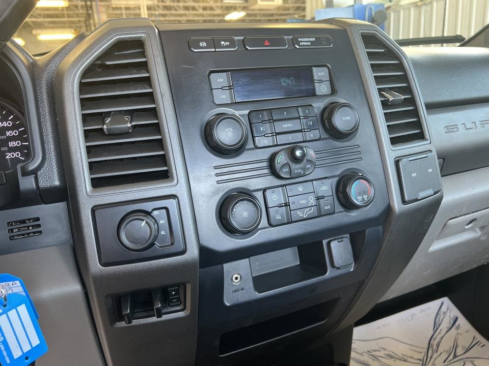 2019 Ford F-350 XL cabine simple 4RM caisse de 8 pi in Boucherville, Quebec - 13 - w1024h768px