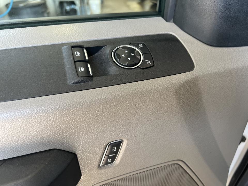 2019 Ford F-350 XL cabine simple 4RM caisse de 8 pi in Boucherville, Quebec - 14 - w1024h768px