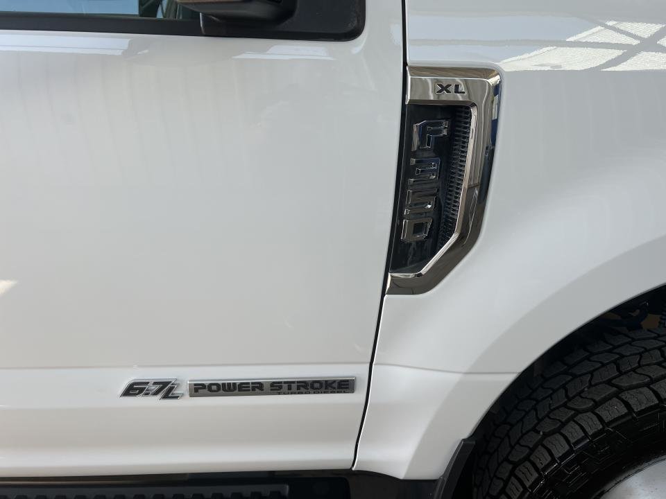 2019 Ford F-350 XL cabine simple 4RM caisse de 8 pi in Boucherville, Quebec - 5 - w1024h768px