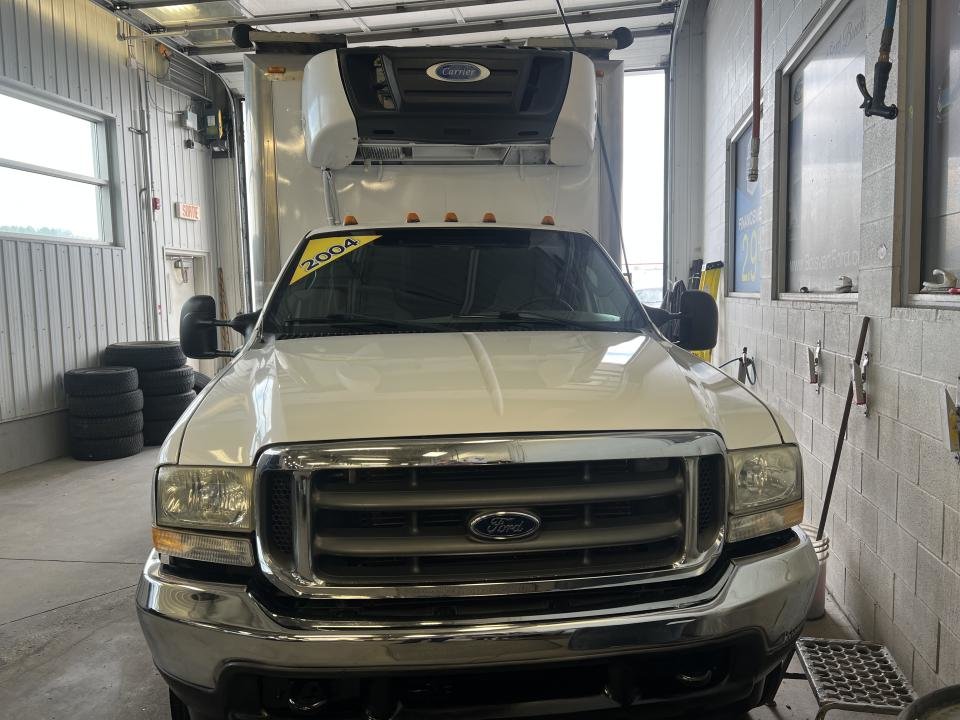 2004 Ford F-550 Cabine classique, empattement de 189 po - XL in Boucherville, Quebec - 28 - w1024h768px