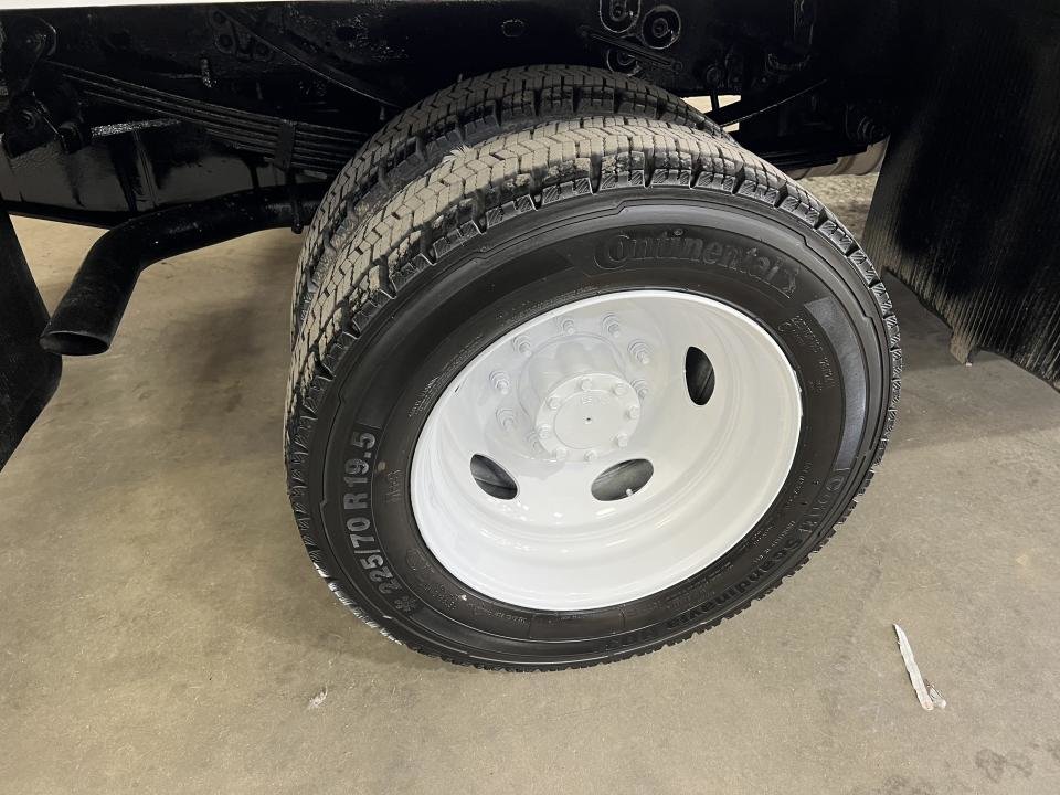 2009 Ford F-550 Cab ord 2RM empat 201po cab à essieu 120po XL in Boucherville, Quebec - 11 - w1024h768px