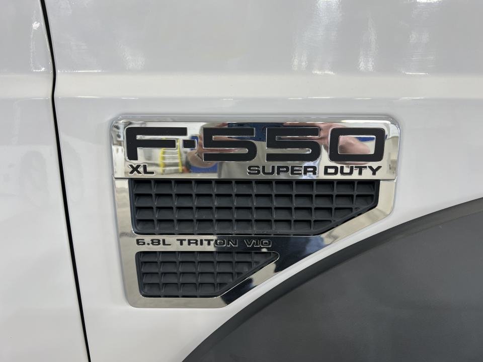 2009 Ford F-550 Cab ord 2RM empat 201po cab à essieu 120po XL in Boucherville, Quebec - 6 - w1024h768px