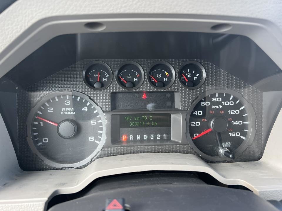 2010 Ford F-550 Cab Super 4RM empat 186po cab à essieu 84po XL in Boucherville, Quebec - 24 - w1024h768px
