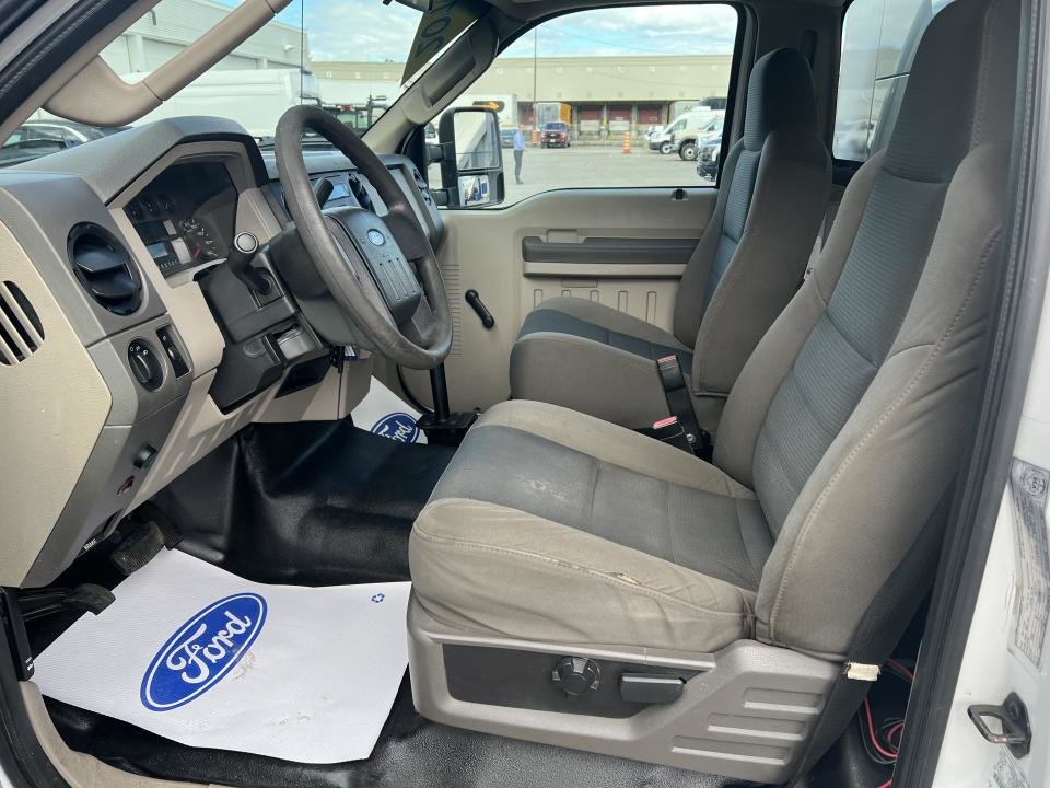 2010 Ford F-550 Cab Super 4RM empat 186po cab à essieu 84po XL in Boucherville, Quebec - 23 - w1024h768px