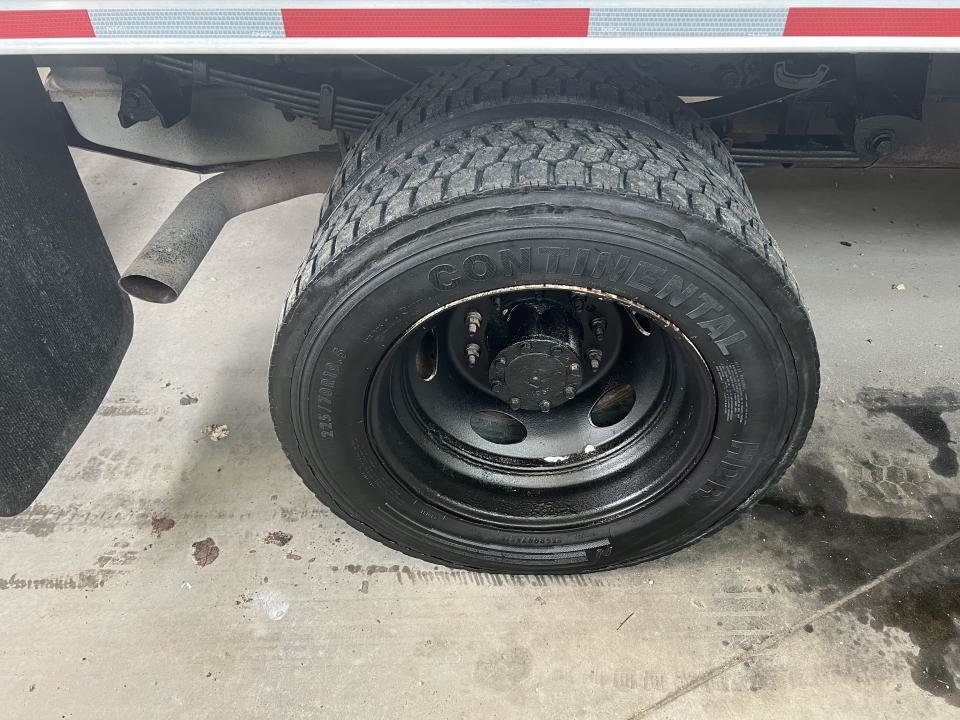 2012 Ford F-550 Cab Crew 2RM empat 176po cab à essieu 60po XL in Boucherville, Quebec - 8 - w1024h768px