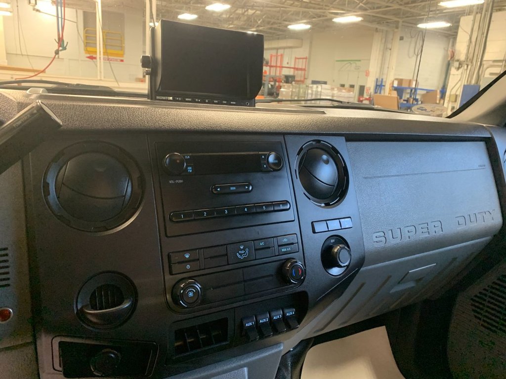 2014 Ford F-550 Xl Cube 16 Pieds in Boucherville, Quebec - 15 - w1024h768px