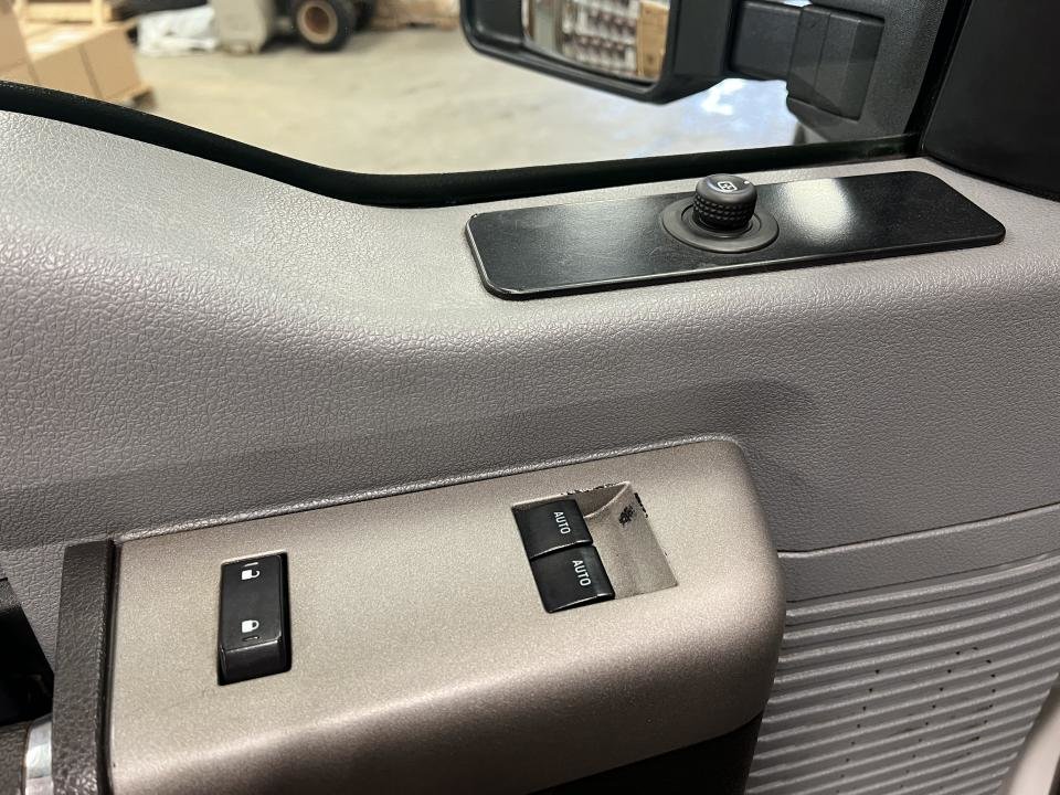 2015 Ford F-550 Cab ord 2RM empat 165po cab à essieu 84p in Boucherville, Quebec - 13 - w1024h768px