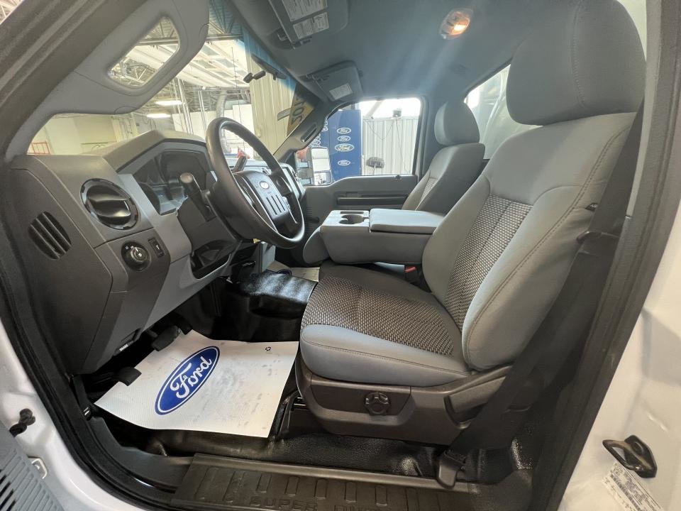 2015 Ford F-550 Cab ord 2RM empat 165po cab à essieu 84p in Boucherville, Quebec - 17 - w1024h768px