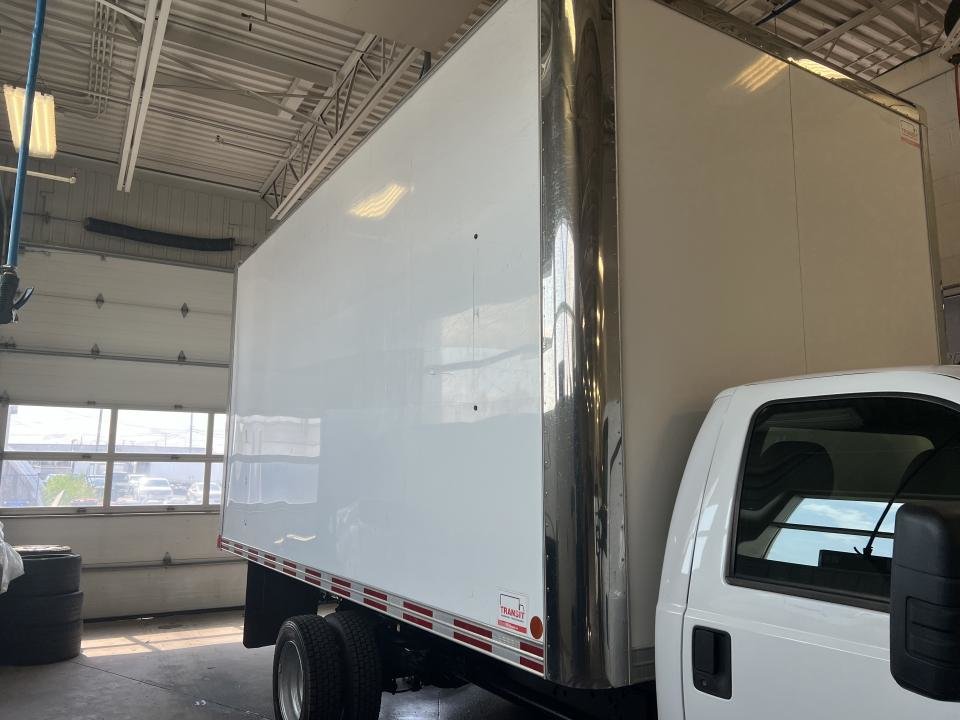 2015 Ford F-550 Cab ord 2RM empat 165po cab à essieu 84p in Boucherville, Quebec - 5 - w1024h768px