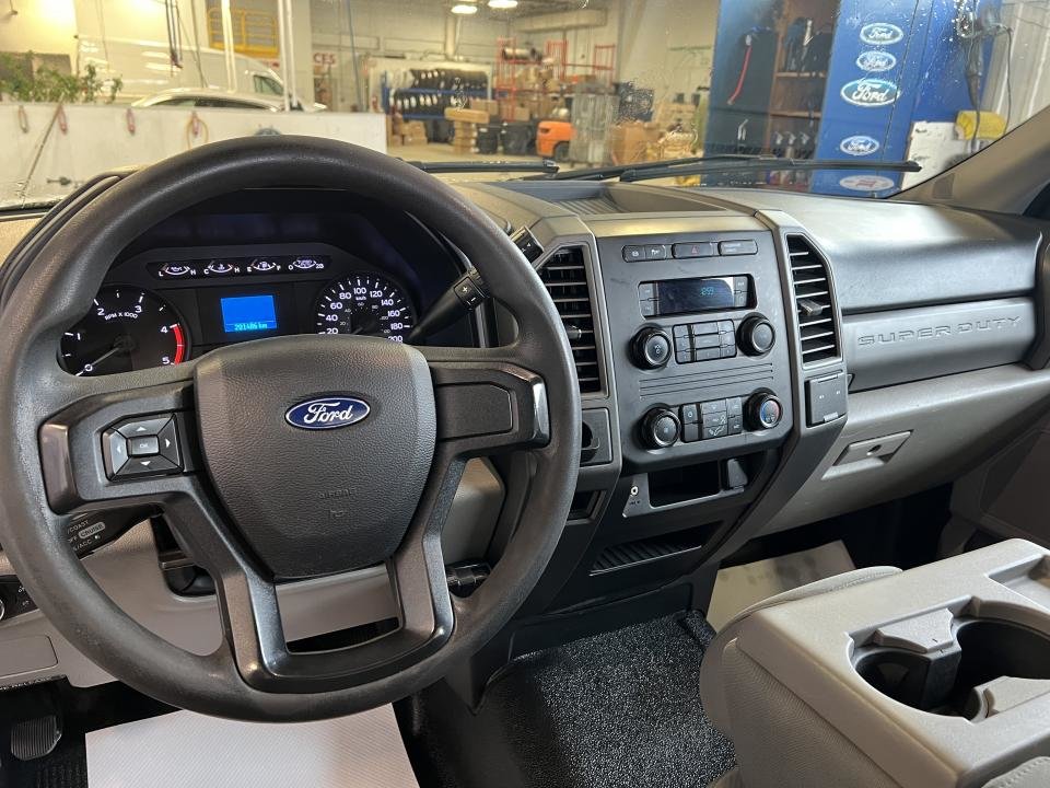 2019 Ford F-550 XL cabine simple 2RM 169 po DCE de 84 po in Boucherville, Quebec - 15 - w1024h768px