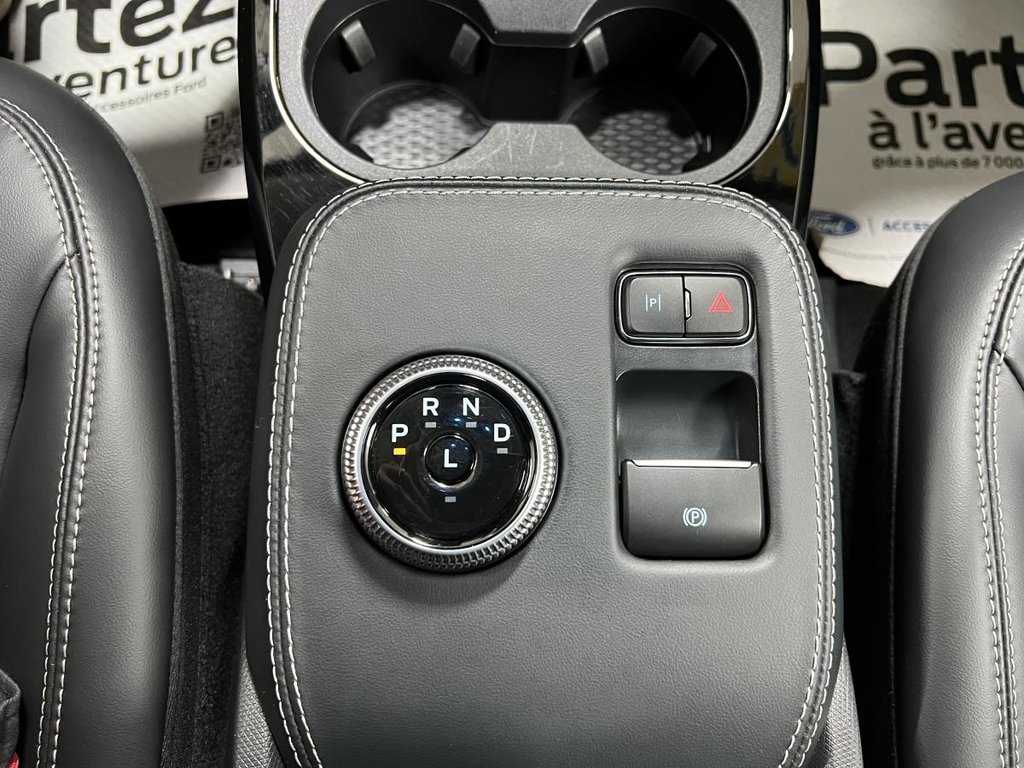 2022 Ford Mustang Mach-E Select PA in Boucherville, Quebec - 13 - w1024h768px