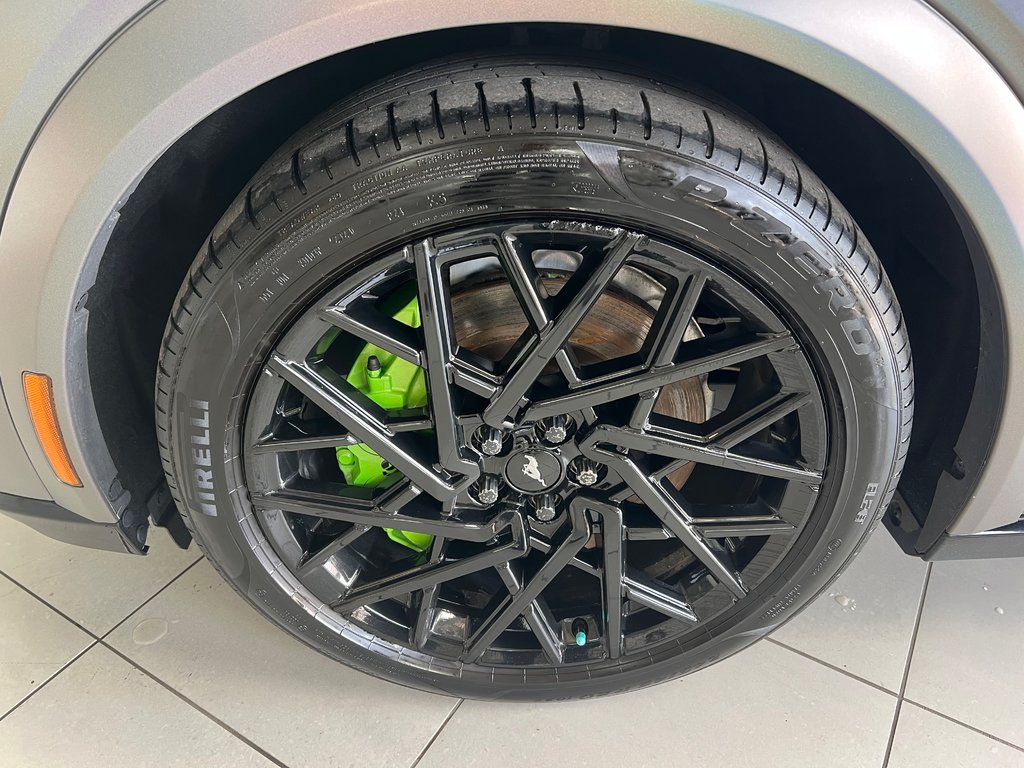 2022 Ford Mustang Mach-E Premium in Boucherville, Quebec - 4 - w1024h768px