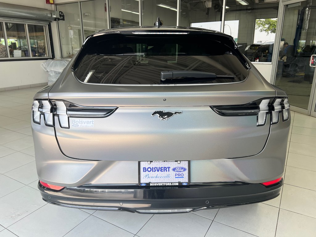 2022 Ford Mustang Mach-E Premium in Boucherville, Quebec - 5 - w1024h768px