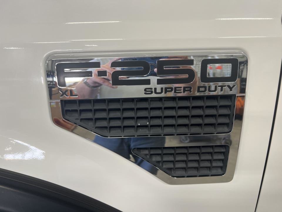 2009 Ford Super Duty F-250 SRW 4 RM, Super cabine 158 po, XL in Boucherville, Quebec - 7 - w1024h768px