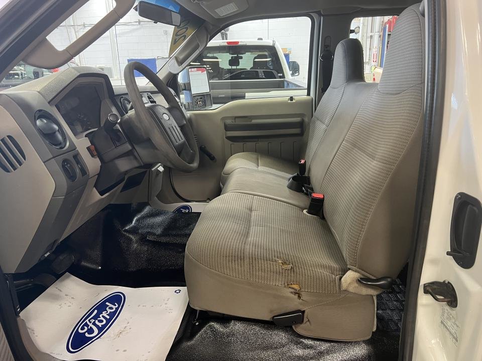 2009 Ford Super Duty F-250 SRW 4 RM, Super cabine 158 po, XL in Boucherville, Quebec - 14 - w1024h768px