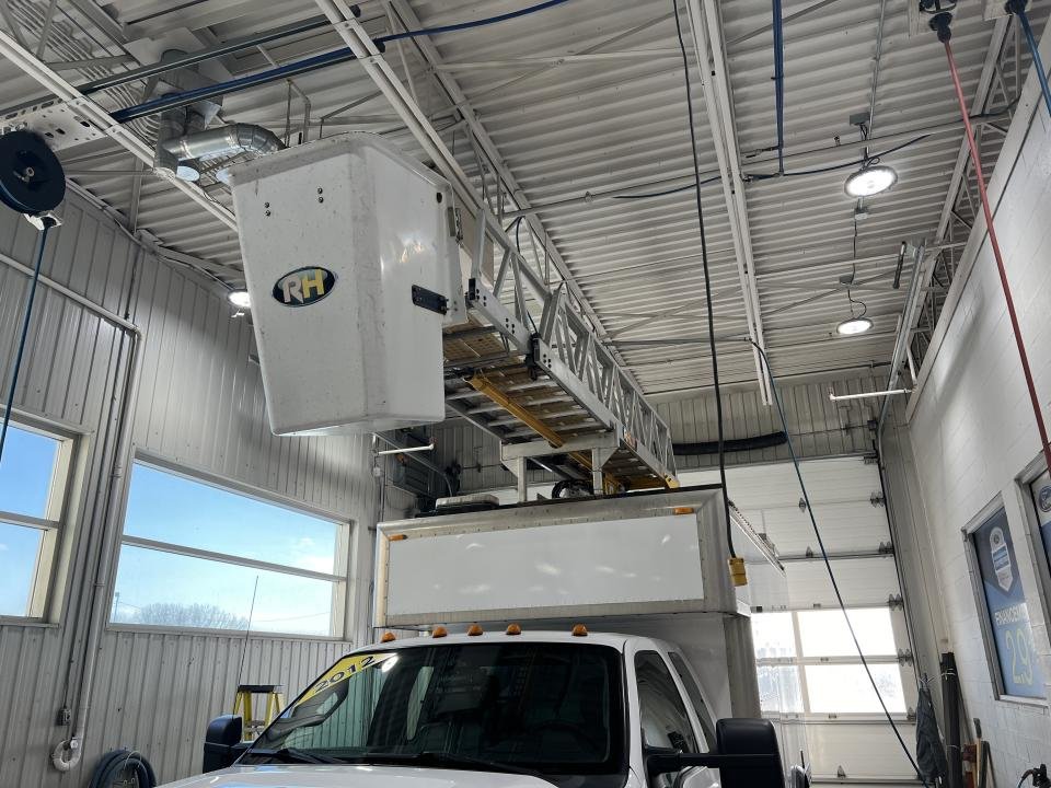 2012 Ford Super Duty F-450 DRW Cabine Super 2RM empat 162po cab à essieu 60po XL in Boucherville, Quebec - 4 - w1024h768px