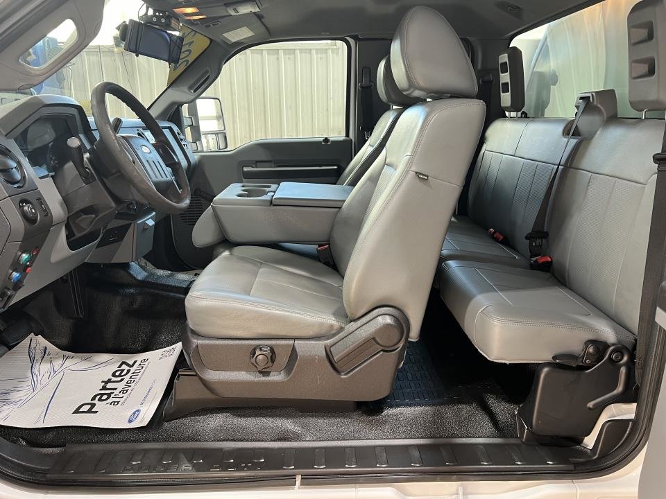 2012 Ford Super Duty F-450 DRW Cabine Super 2RM empat 162po cab à essieu 60po XL in Boucherville, Quebec - 24 - w1024h768px