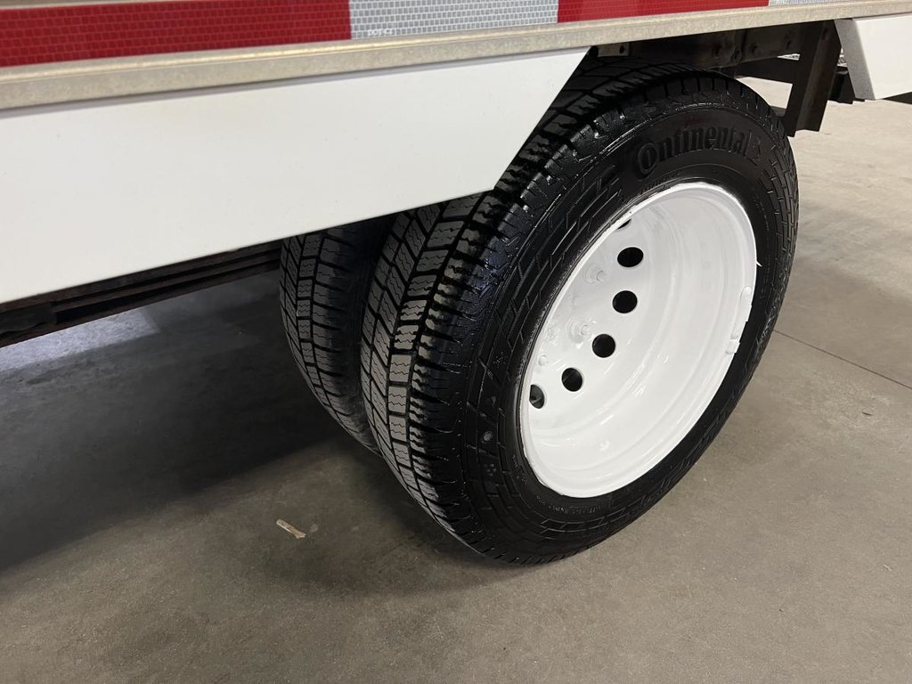 2016 Ford Transit Chassis Cab T-350 156 po PNBV de 9 950 lb RARJ in Boucherville, Quebec - 7 - w1024h768px