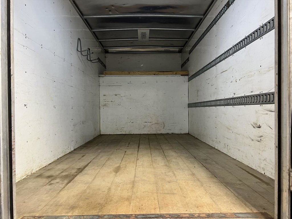 2016 Ford Transit Chassis Cab T-350 156 po PNBV de 9 950 lb RARJ in Boucherville, Quebec - 9 - w1024h768px