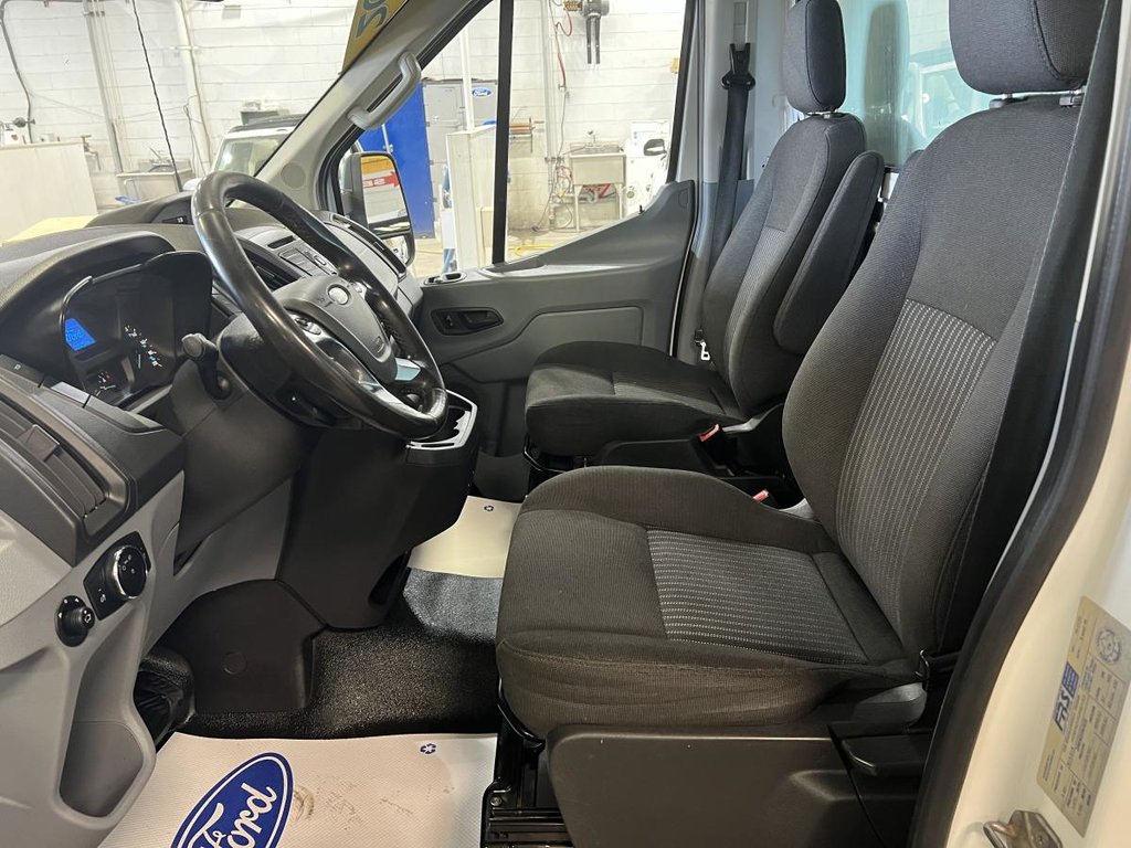 2016 Ford Transit Chassis Cab T-350 156 po PNBV de 9 950 lb RARJ in Boucherville, Quebec - 10 - w1024h768px