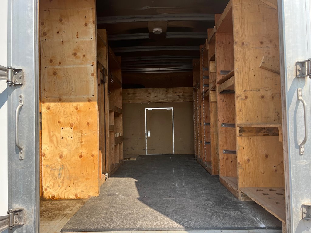 Ford TRANSIT CUTAWAY 350 cube 12 pieds deck 2021 à Boucherville, Québec - 11 - w1024h768px