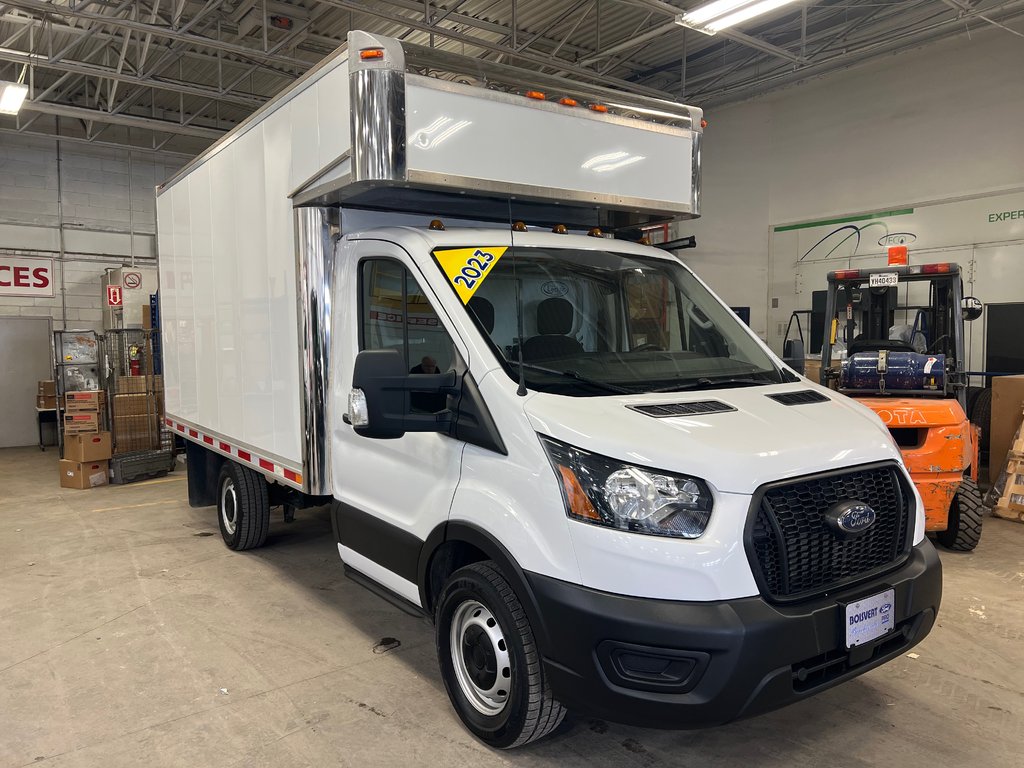 Ford Transit Cutaway 12 pieds Deck et rampe 2023 à Boucherville, Québec - 3 - w1024h768px