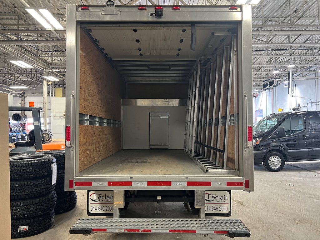 Ford Transit Cutaway 12 pieds Deck et rampe 2023 à Boucherville, Québec - 6 - w1024h768px