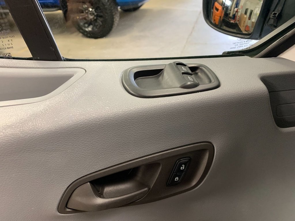 2016 Ford TRANSIT 150 E1z Cargo in Boucherville, Quebec - 12 - w1024h768px