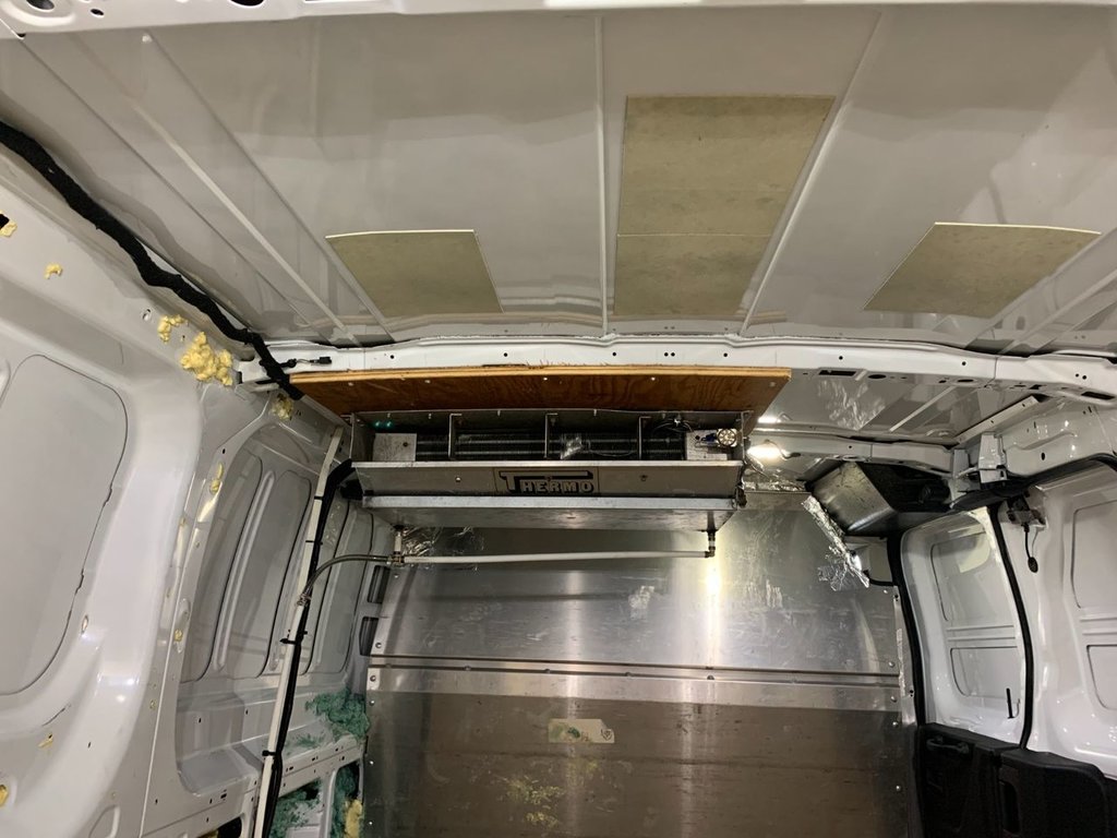 2016 Ford TRANSIT 150 E1z Cargo in Boucherville, Quebec - 8 - w1024h768px