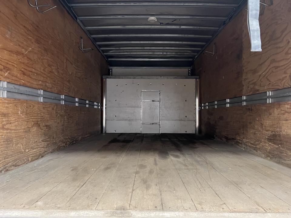 2017 Ford TRANSIT T-350 156 po PNBV de 9 9900 lb RARJ in Boucherville, Quebec - 9 - w1024h768px