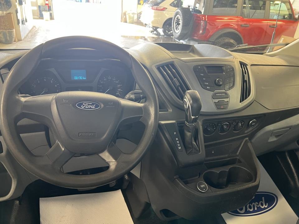 2017 Ford TRANSIT T-350 156 po PNBV de 9 9900 lb RARJ in Boucherville, Quebec - 11 - w1024h768px