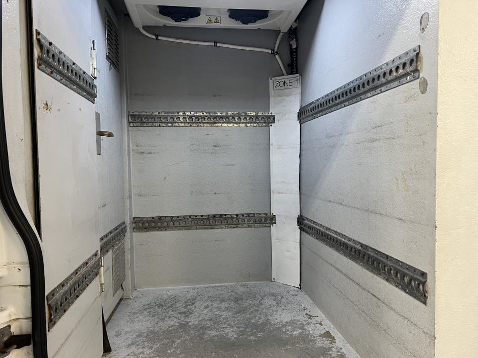 Ford TRANSIT T-350 EL toit surélevé 148 po PNBV de 9 500 lb por 2018 à Boucherville, Québec - 15 - w1024h768px