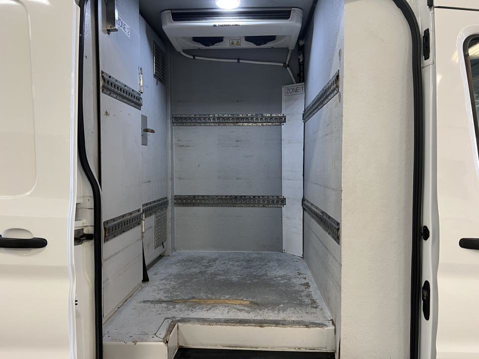 Ford TRANSIT T-350 EL toit surélevé 148 po PNBV de 9 500 lb por 2018 à Boucherville, Québec - 11 - w1024h768px