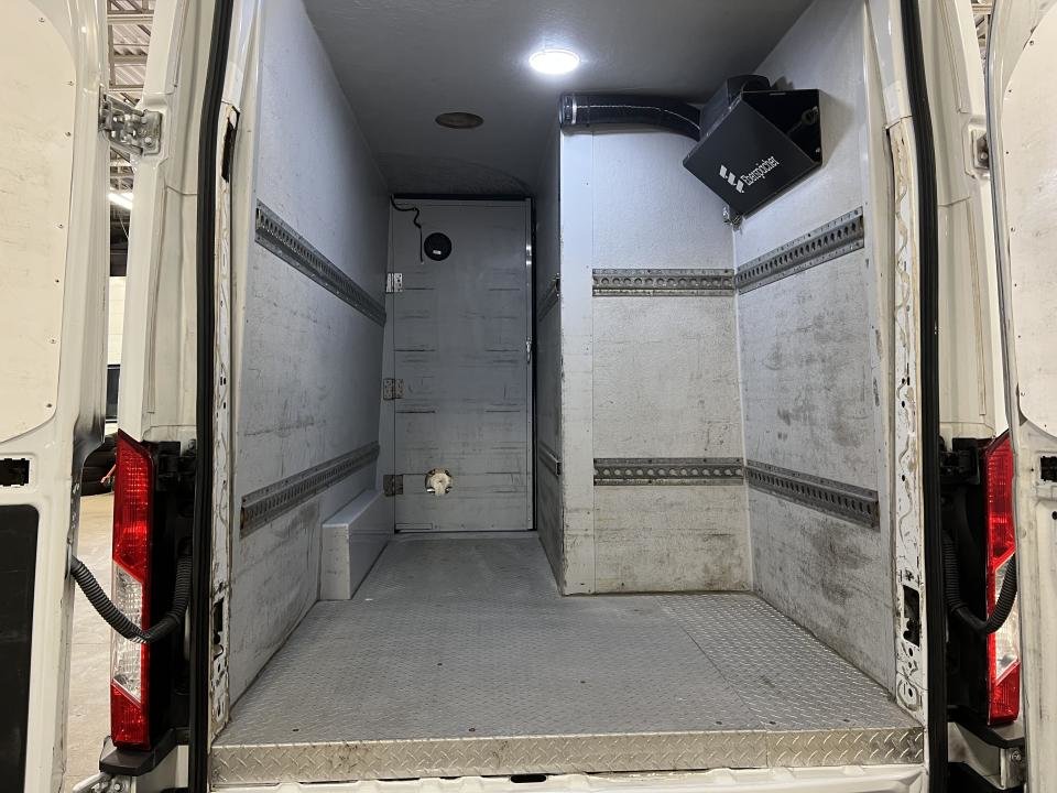 Ford TRANSIT T-350 EL toit surélevé 148 po PNBV de 9 500 lb por 2018 à Boucherville, Québec - 8 - w1024h768px
