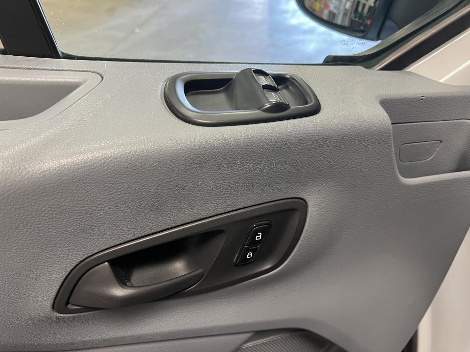 Ford TRANSIT T-350 EL toit surélevé 148 po PNBV de 9 500 lb por 2018 à Boucherville, Québec - 19 - w1024h768px