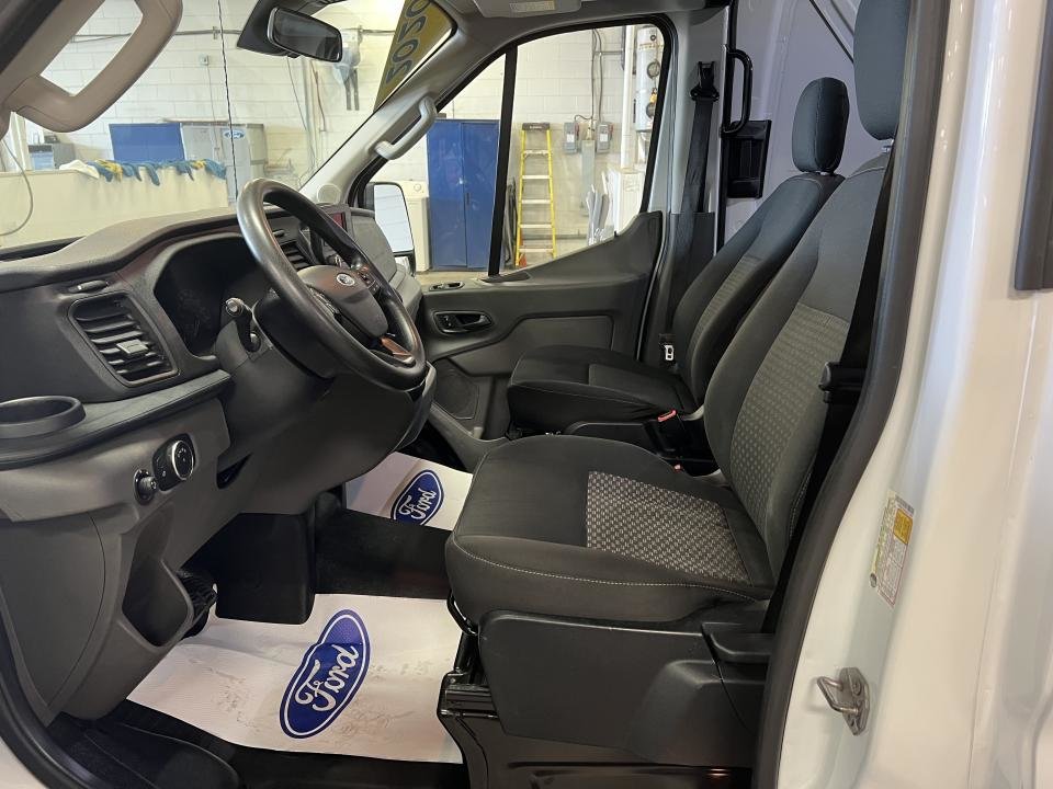 2020 Ford TRANSIT T-250 PA toit moyen 148 po PNBV de 9 070 lb in Boucherville, Quebec - 6 - w1024h768px