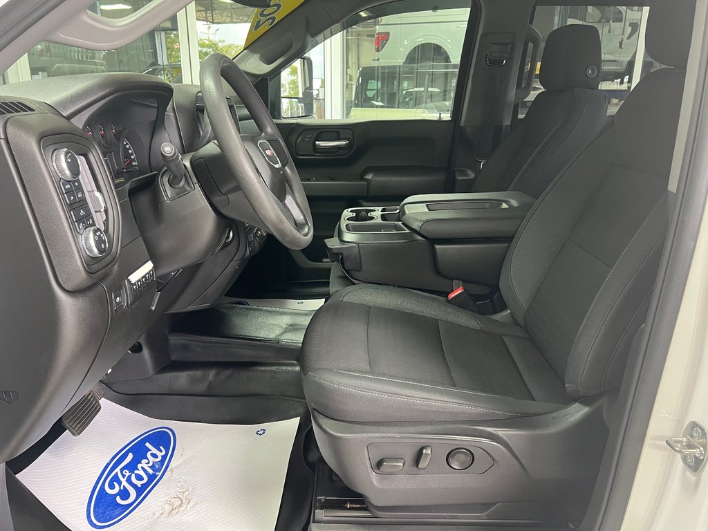 GMC Sierra 1500 Pro 2024 à Boucherville, Québec - 9 - w1024h768px
