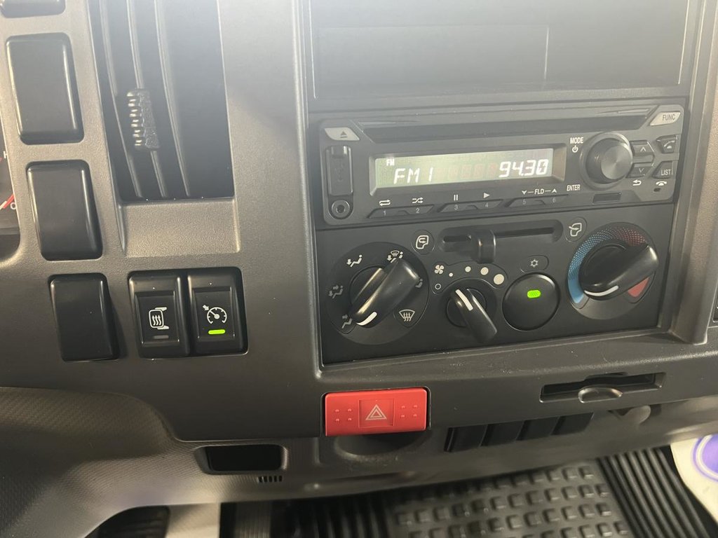2021 Isuzu NPR-HD NPR HD CUBE 14 PIEDS in Boucherville, Quebec - 15 - w1024h768px