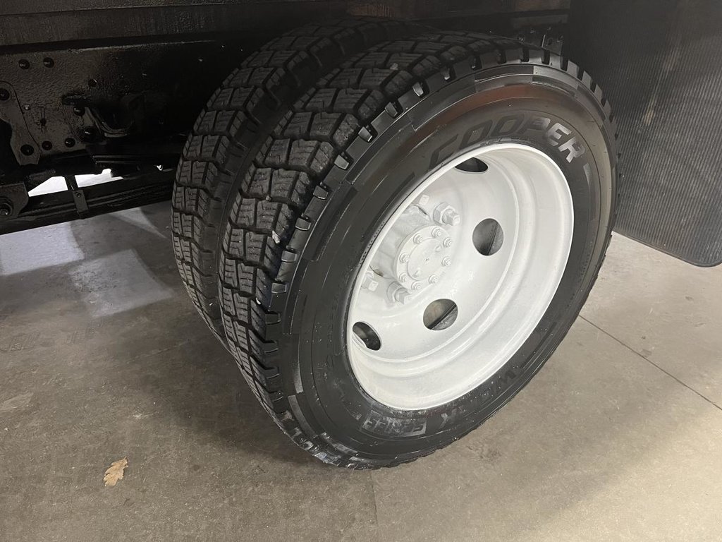 2021 Isuzu NPR-HD NPR HD CUBE 14 PIEDS in Boucherville, Quebec - 8 - w1024h768px