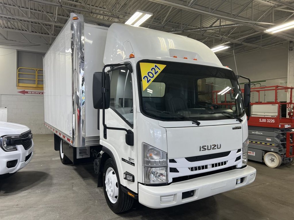 2021 Isuzu NPR-HD NPR HD CUBE 14 PIEDS in Boucherville, Quebec - 4 - w1024h768px