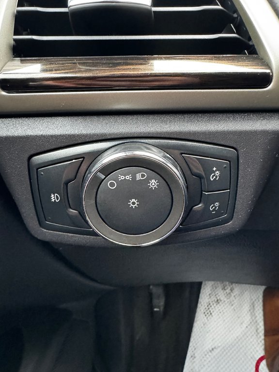 2016 Ford Fusion SE Hybrid in Amherst, Nova Scotia - 11 - w1024h768px