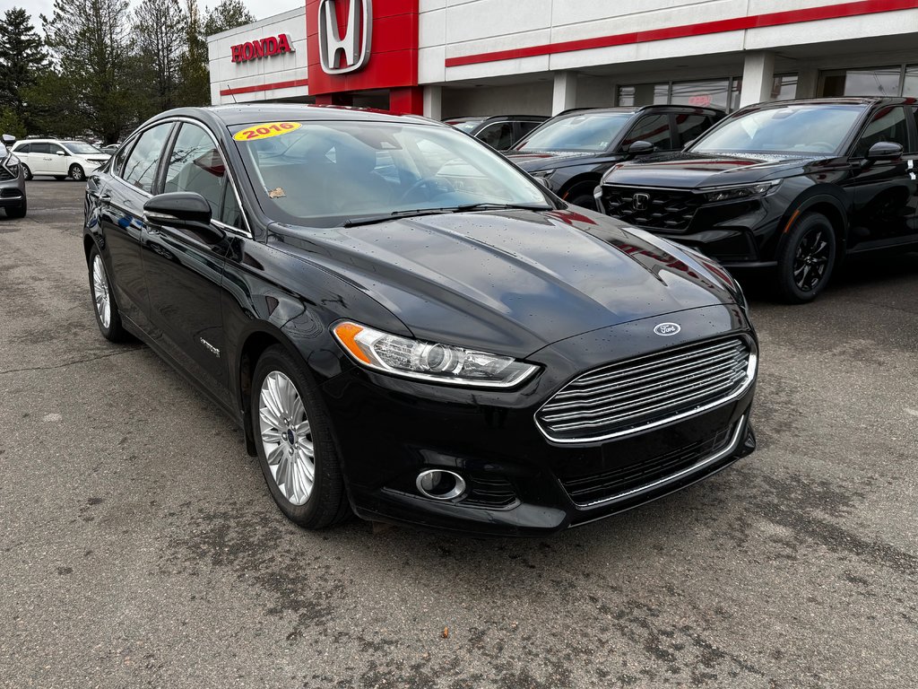 2016 Ford Fusion SE Hybrid in Amherst, Nova Scotia - 2 - w1024h768px
