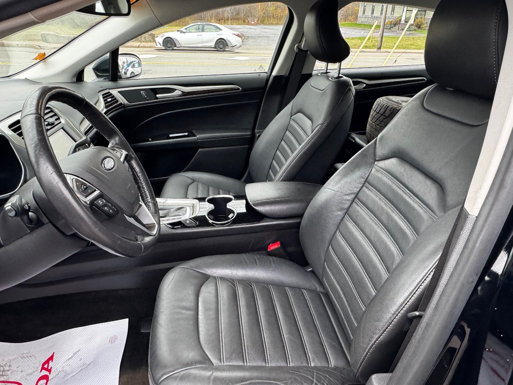 2016 Ford Fusion SE Hybrid in Amherst, Nova Scotia - 9 - w1024h768px