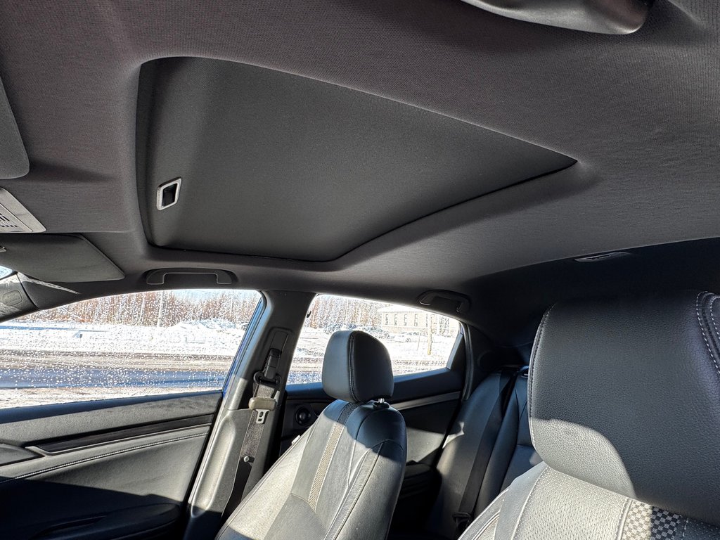 Honda CIVIC HATCHBACK SPORT TOURING 2021 à Amherst, Nouvelle-Écosse - 12 - w1024h768px