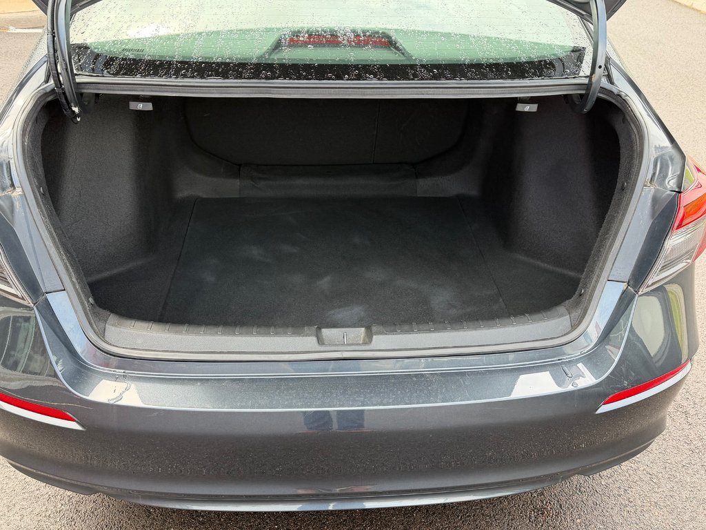 2025 Honda CIVIC SEDAN HYBRID SPORT in Amherst, Nova Scotia - 9 - w1024h768px