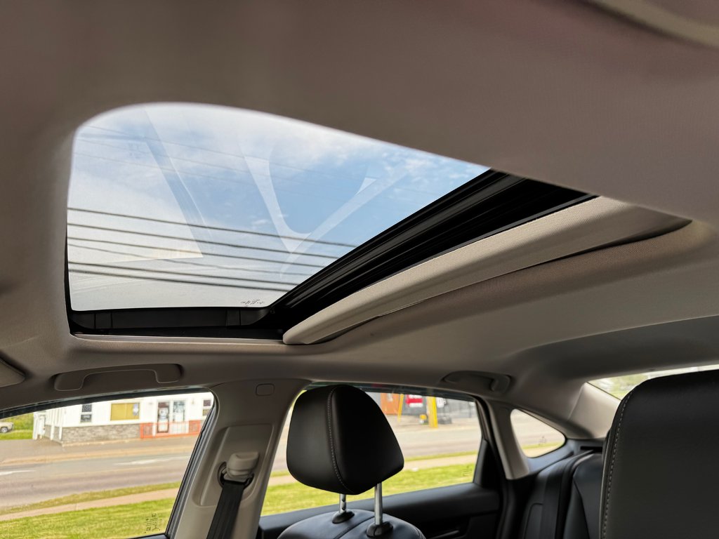 2022 Honda CIVIC SEDAN TOURING in Amherst, Nova Scotia - 12 - w1024h768px