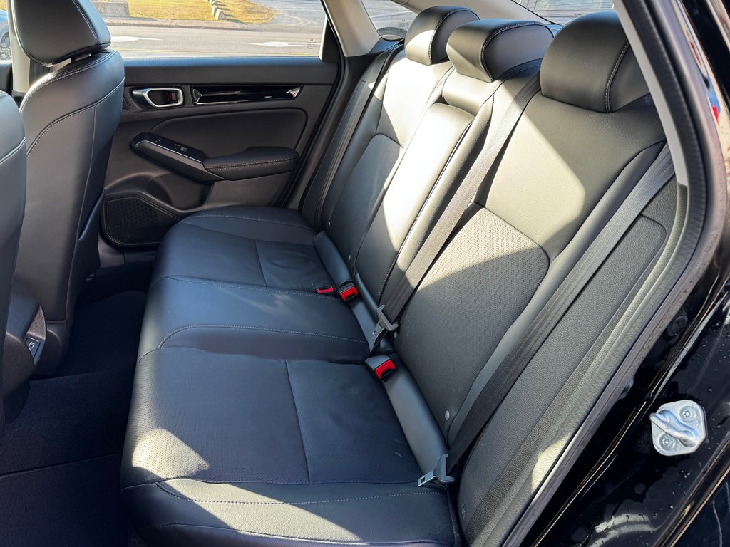 2023 Honda Civic Sedan Touring in Amherst, Nova Scotia - 10 - w1024h768px