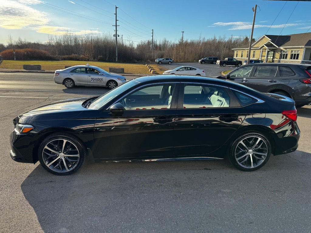 2023 Honda Civic Sedan Touring in Amherst, Nova Scotia - 5 - w1024h768px
