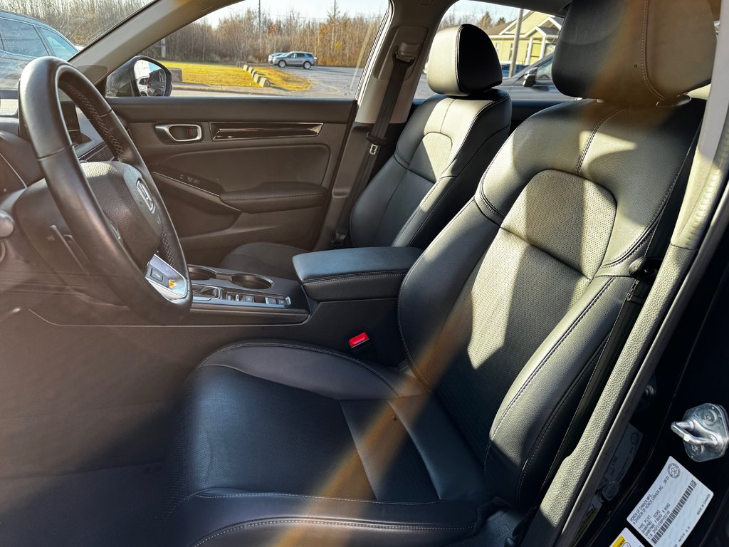 2023 Honda Civic Sedan Touring in Amherst, Nova Scotia - 11 - w1024h768px