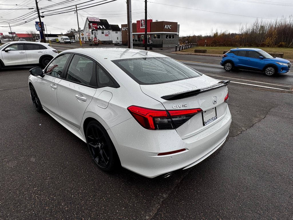 2024 Honda Civic Si Sedan BASE in Amherst, Nova Scotia - 6 - w1024h768px